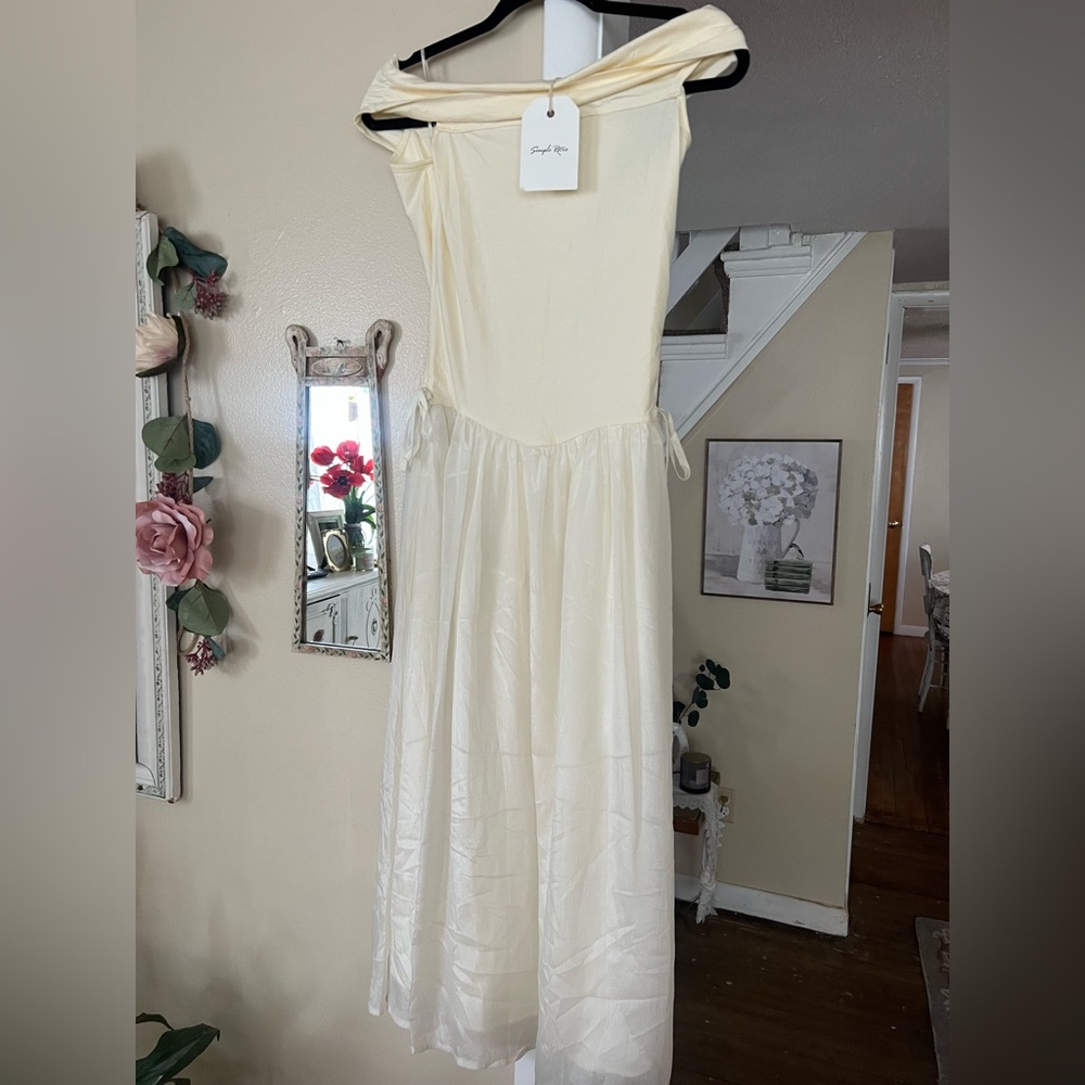 Elegant Butter Yellow Off the Shoulder Midi Dress BNWT